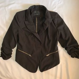 Black Semi-Cropped Blazer with Zipper in back